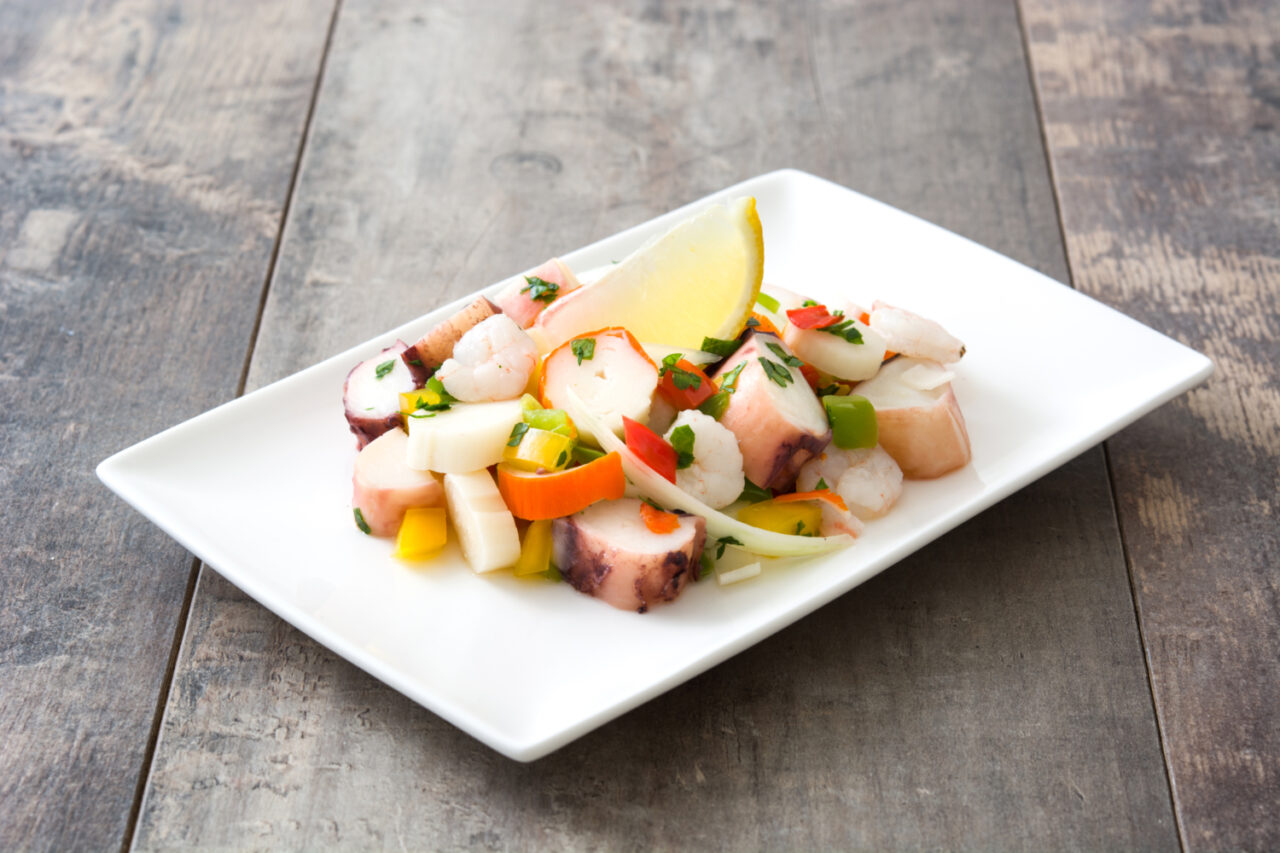 mangiare ceviche perù